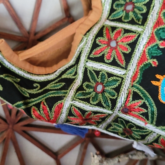 NEW BO HO TASSEL EMBROIDERED MULTI HANDBAG UNIQUE - Picture 6 of 16